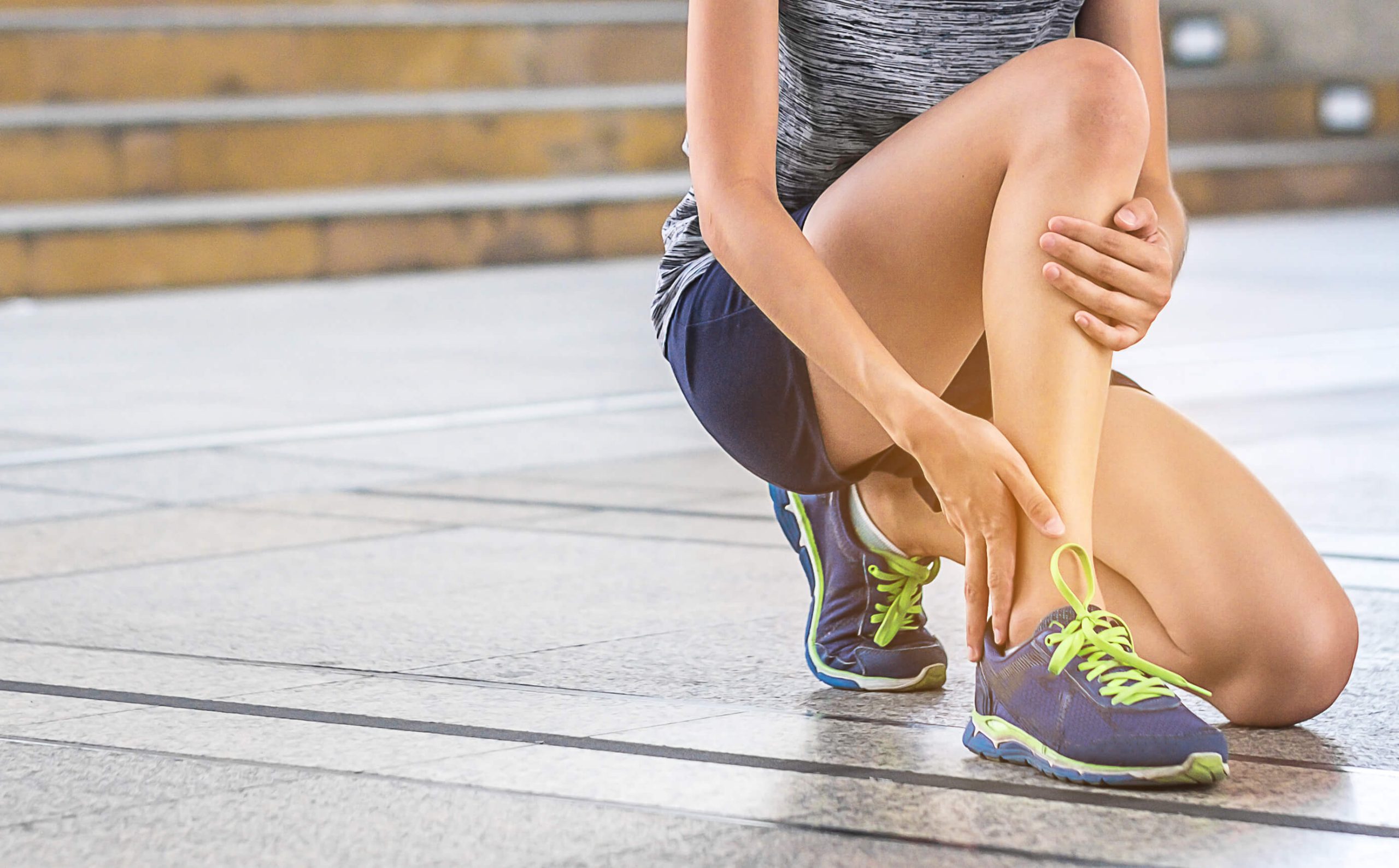Four signs you need physical therapy for back pain treatment
