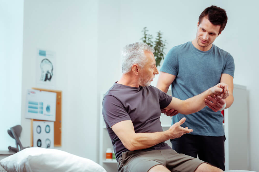 Four major benefits of treating pain with physical therapy shutterstock 1409326139 Four major benefits of treating pain with physical therapy
