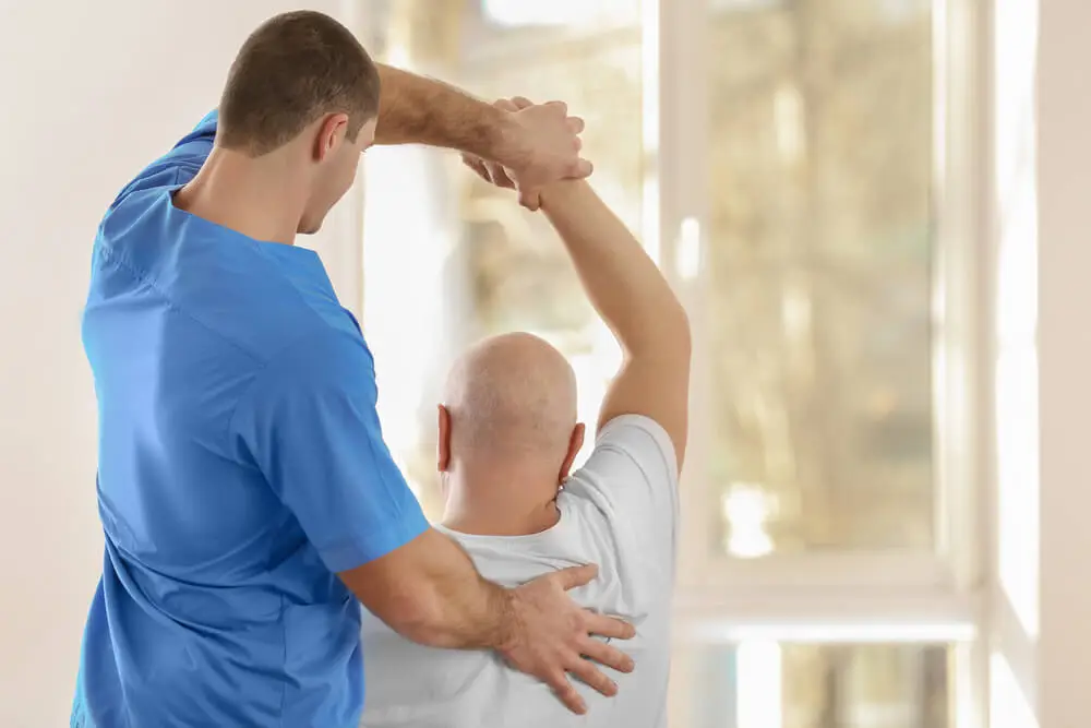 What can a physical therapist do for arthritis? shutterstock 579092656 1 What can a physical therapist do for arthritis?