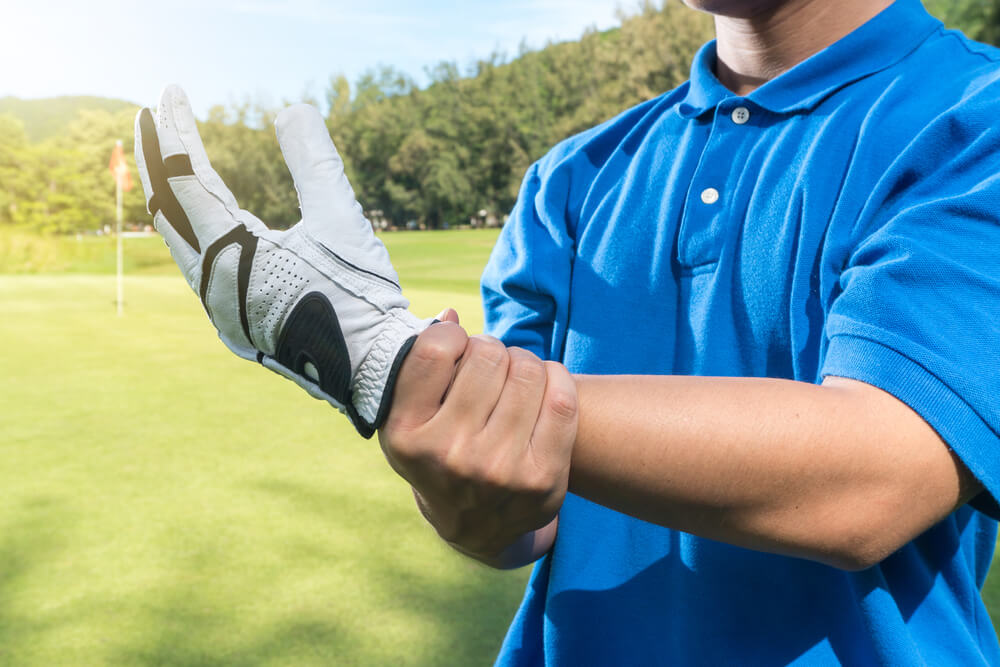 Three contributors to outside of left wrist pain during golf shutterstock 643954201 1 Three contributors to outside of left wrist pain during golf