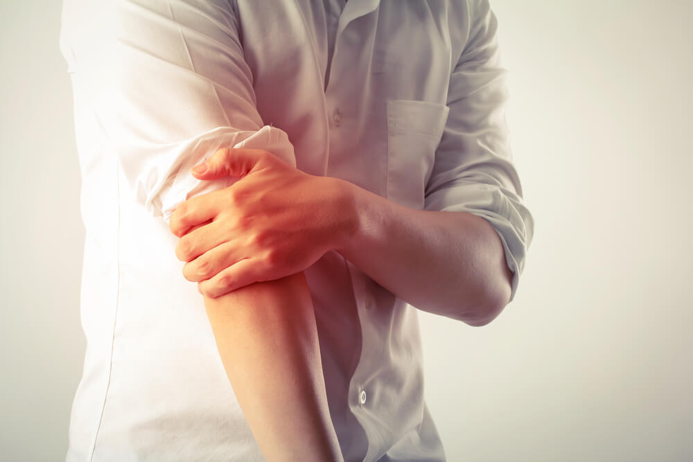 What it might mean if you have elbow pain when straightening your arm shutterstock 425039002 What it might mean if you have elbow pain when straightening your arm