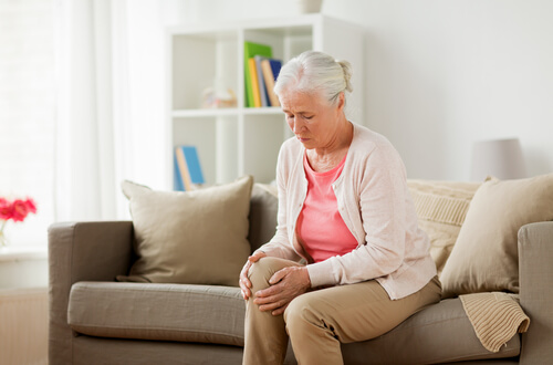 Why is there a crunching sound in my knee? shutterstock 691730146 2 Why is there a crunching sound in my knee?