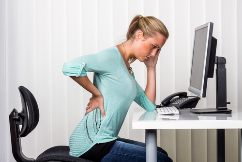 Why are my hips so stiff after sitting? shutterstock 214755592 Why are my hips so stiff after sitting?