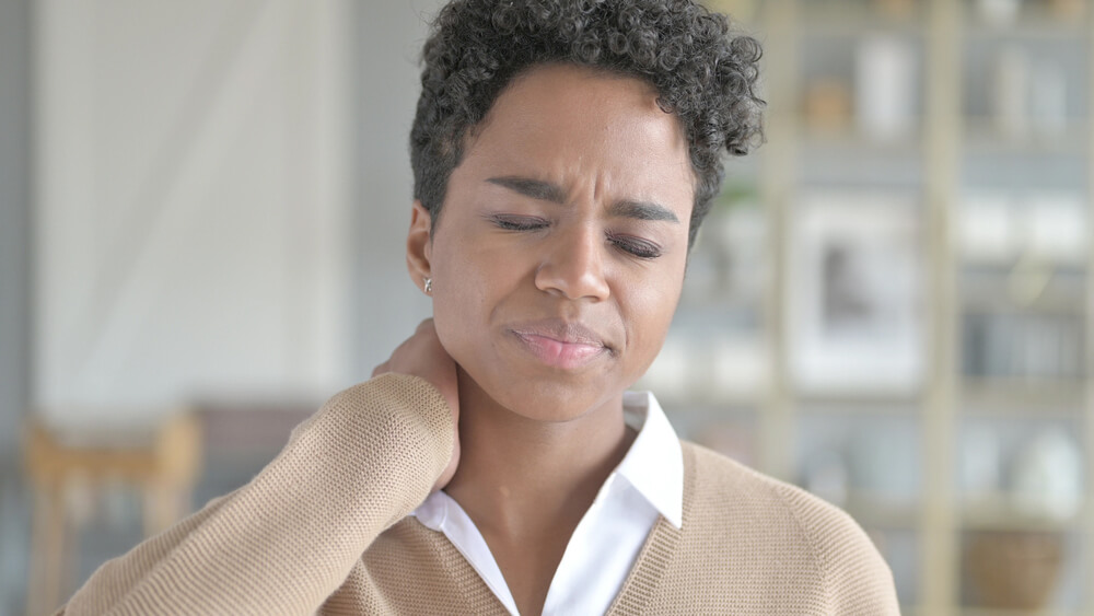 What to do about the throbbing pain in your neck? shutterstock 1575676570 What to do about the throbbing pain in your neck?