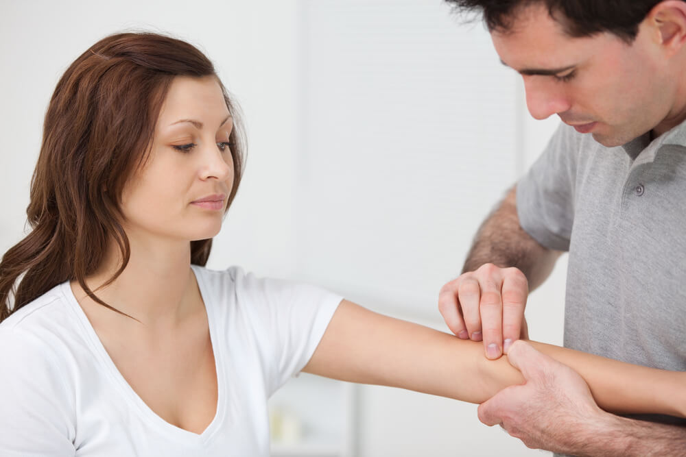 What is the top sign of golfer’s elbow?