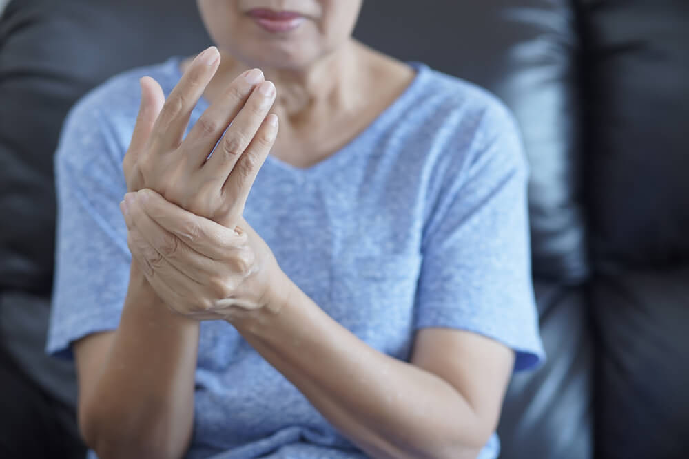 What it could mean if you have pain in the back of your hand