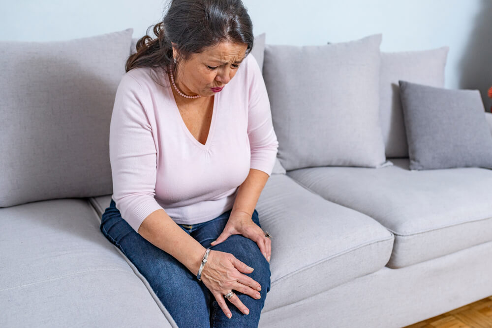 Six factors that can lead to nerve pain in the knee shutterstock 1279915321 Six factors that can lead to nerve pain in the knee