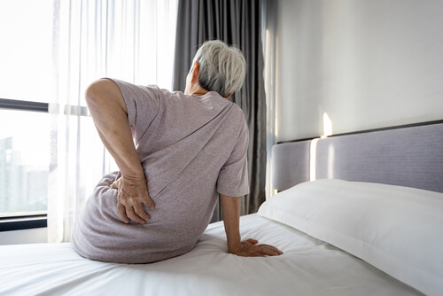 “Why do my hip and lower spine hurt?” 3 possibilities