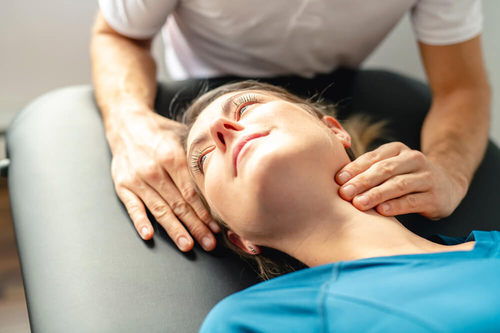 8 signs it's time to take that stiff neck seriously shutterstock 1243541206 8 signs it’s time to take that stiff neck seriously