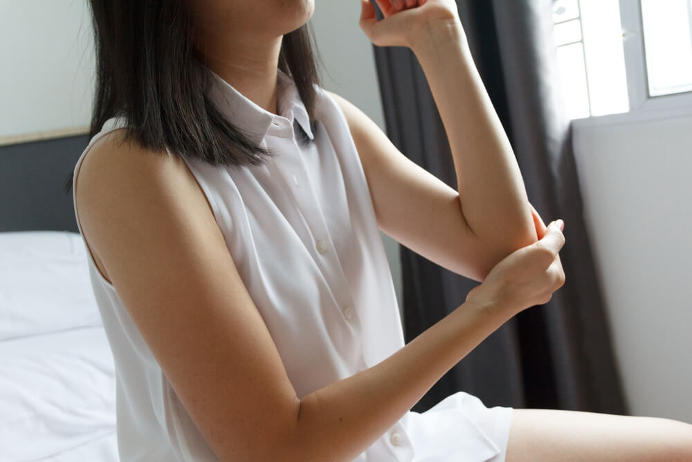 5 types of PT treatment that may improve your elbow bursitis shutterstock 1758788930 5 types of PT treatment that may improve your elbow bursitis