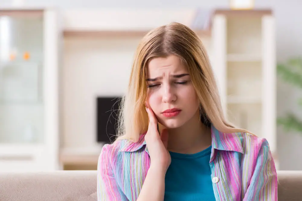 What does TMJ dysfunction feel like? shutterstock 1119308840 What does TMJ dysfunction feel like?
