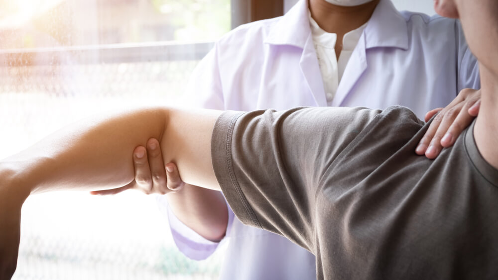 Approximately how long is the recovery time for a shoulder impingement? shutterstock 1677215335 Approximately how long is the recovery time for a shoulder impingement?