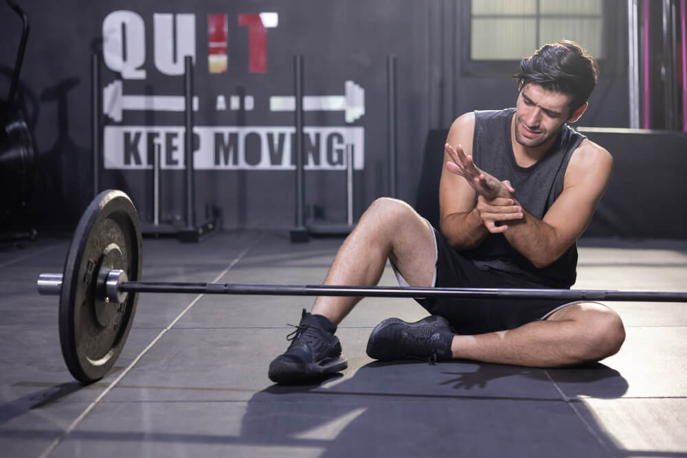 Is Lifting Weights Causing Your Wrist Pain? - Hand and Wrist Institute